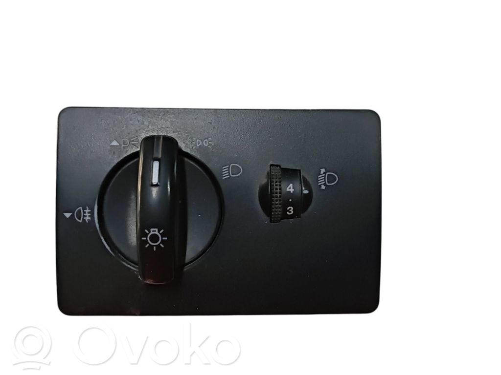 Interruptor de control del panel de luces   4M5T13A024EA