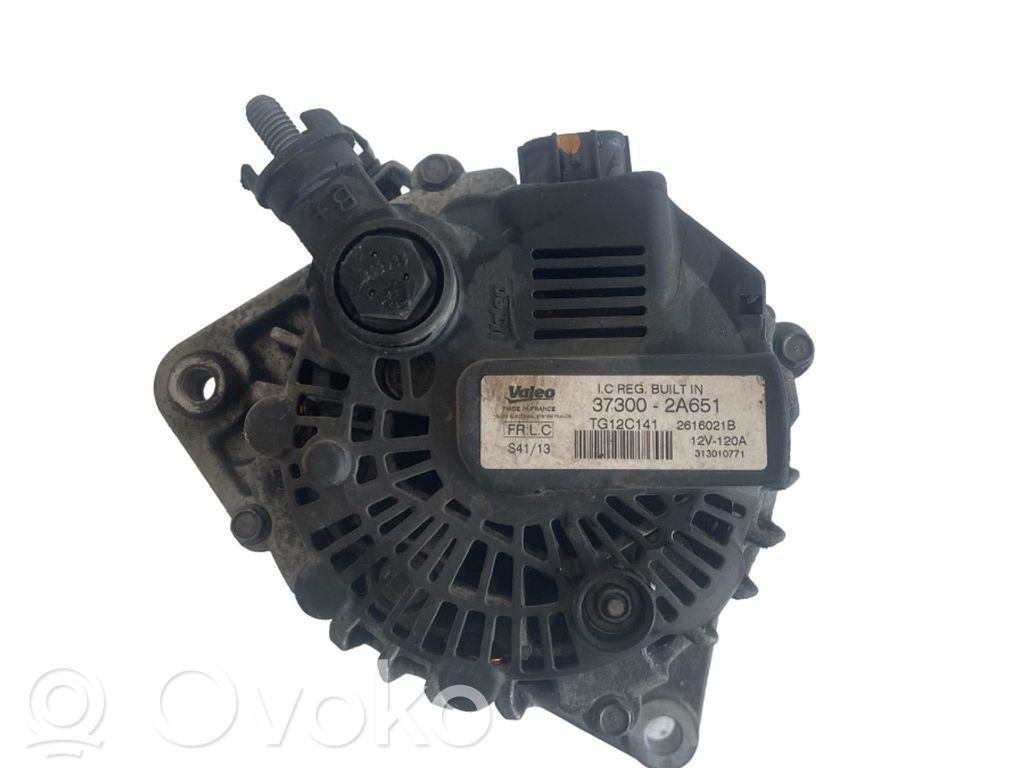 Alternador   373002A651