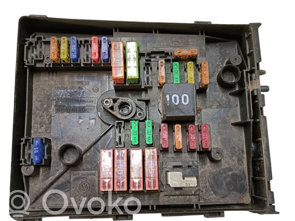 Fuse module   8L241013