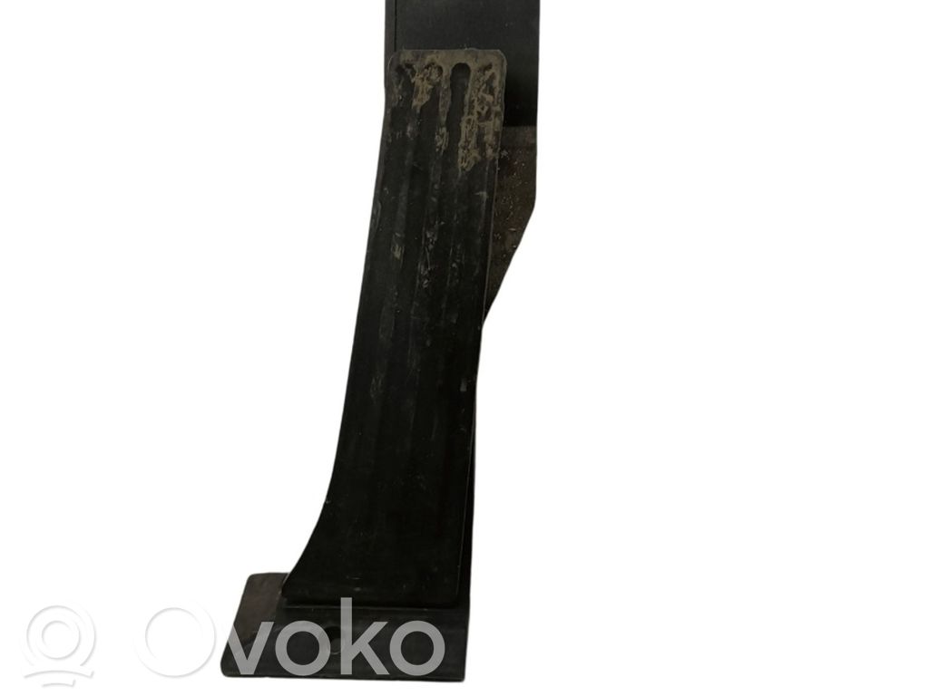 Accelerator throttle pedal   6772646