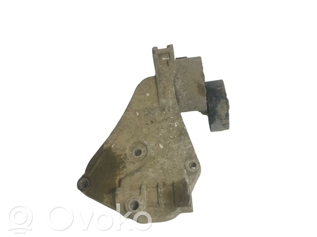 Head Valve Retaining Insert/Retainer   504115732
