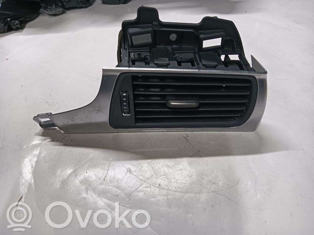Audi A7 S7 4G Grilă ventilație/ramă laterală bord 