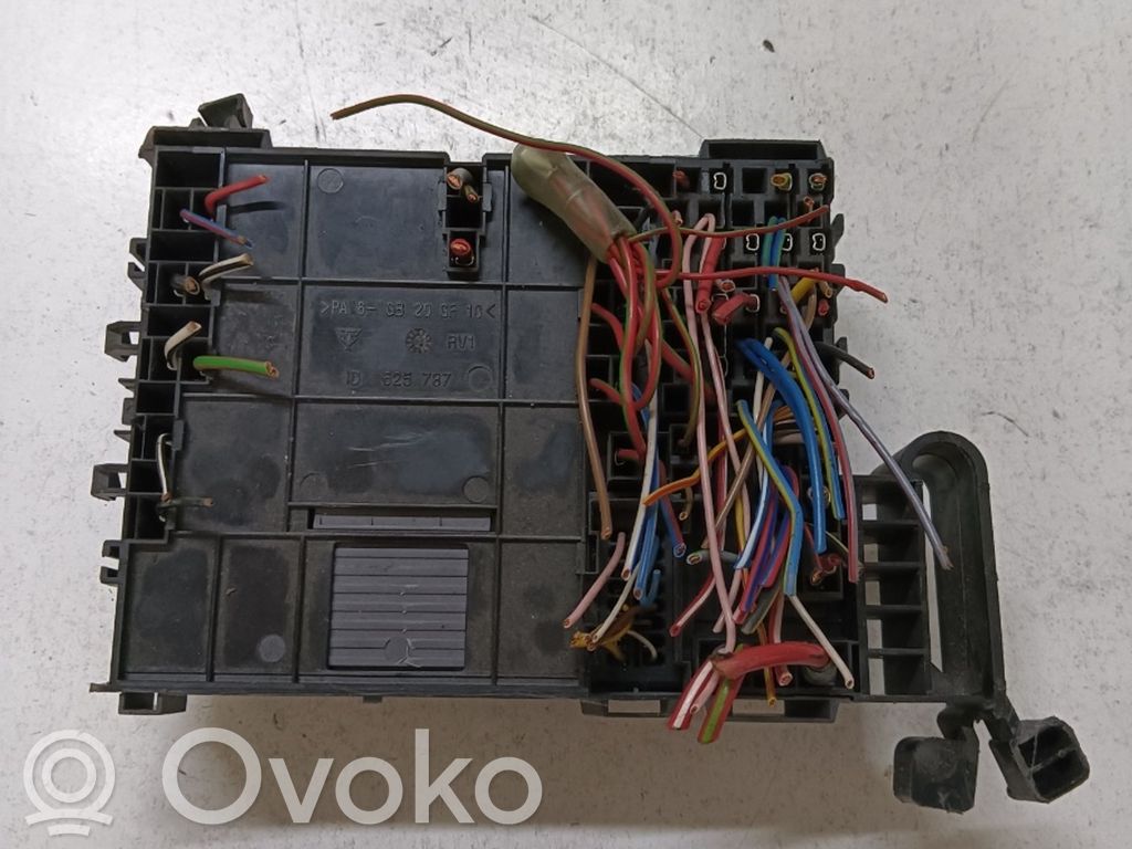 Módulo de fusible   0001683V001