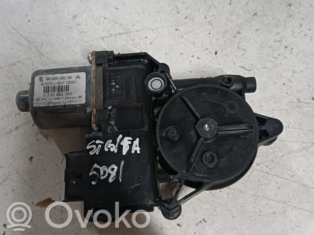 Kulmaikkunalasi   9688808280