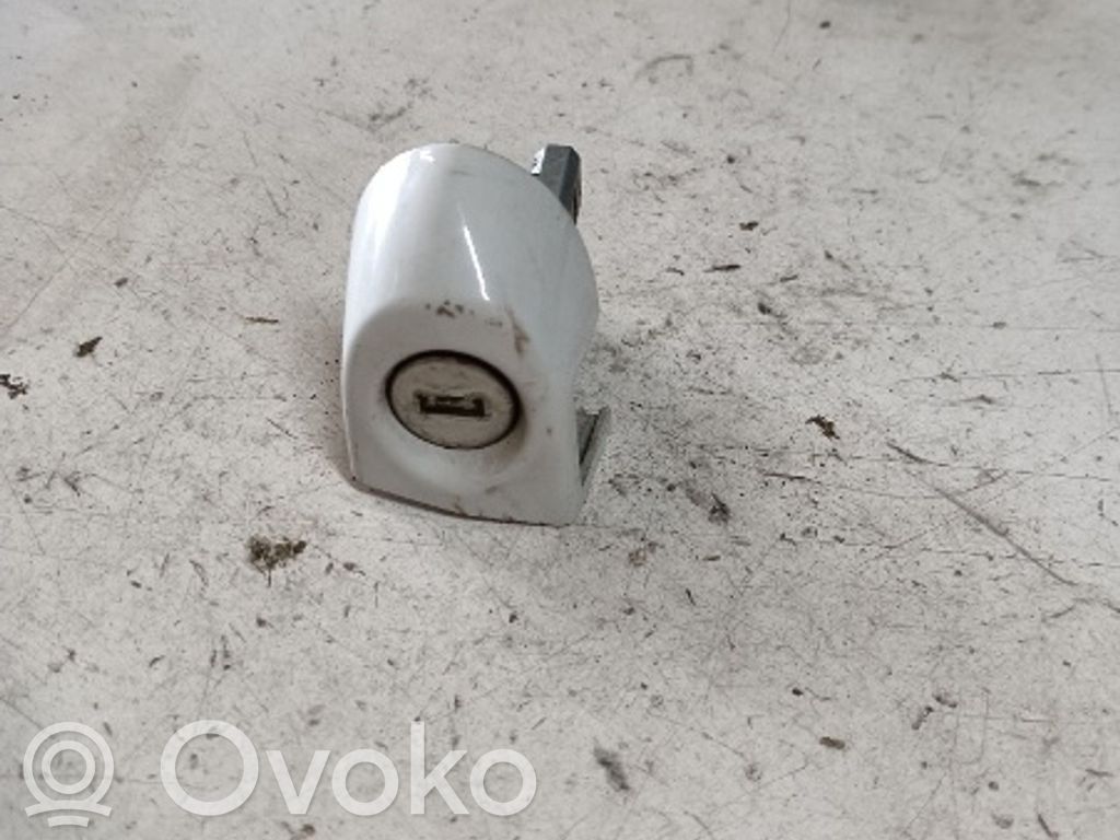 Stebulė su užraktu (blokiruotė)