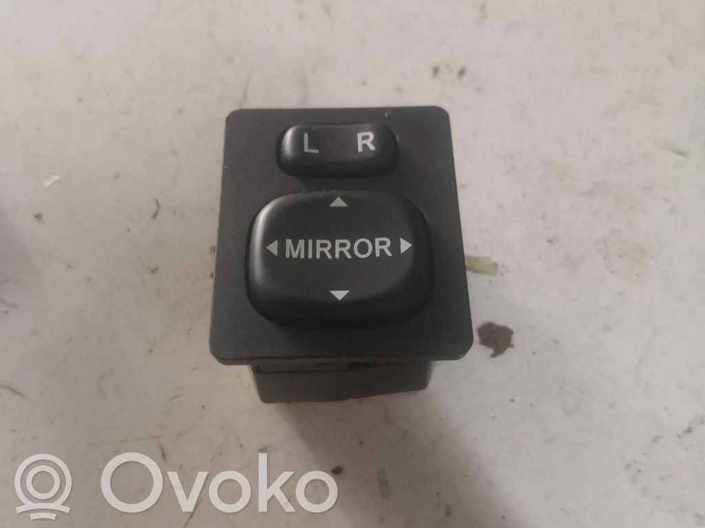Wing mirror switch   769746F