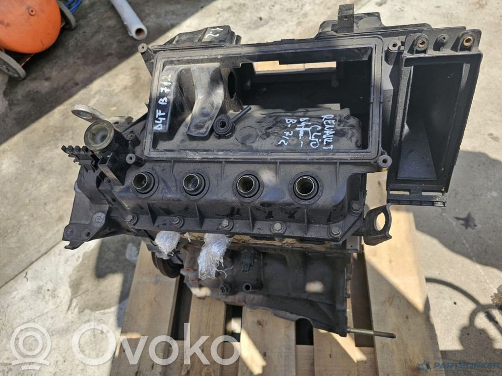 Silnik   D4F712