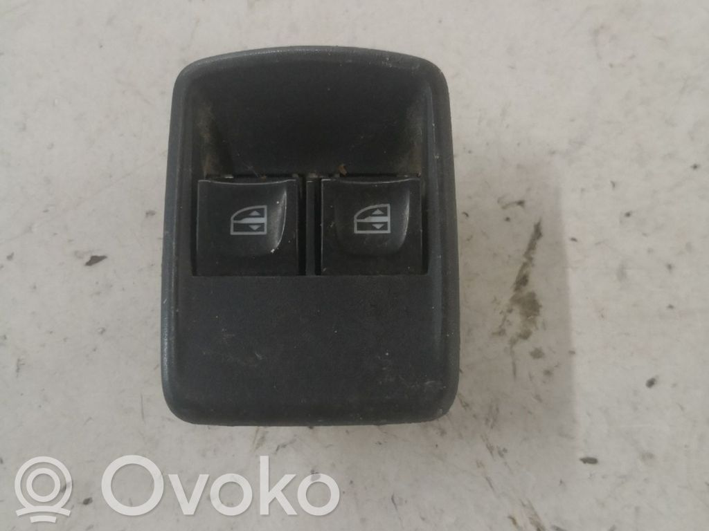 Dacia Sandero Electric window control switch 