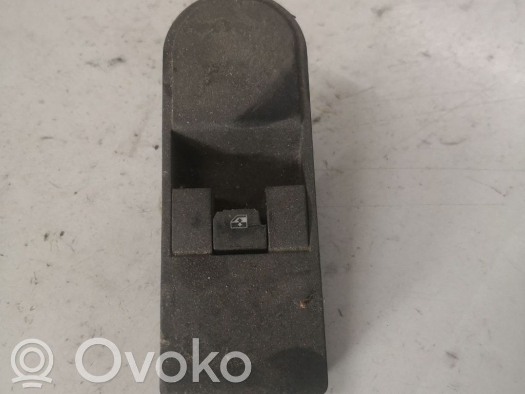 Interruptor del elevalunas eléctrico   13197132