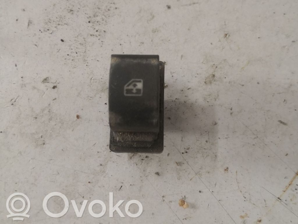 Electric window control switch   7354612800