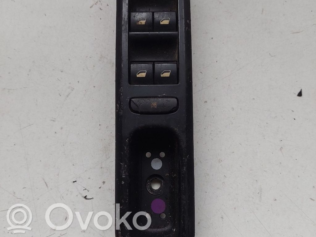 Electric window control switch   96468704XT
