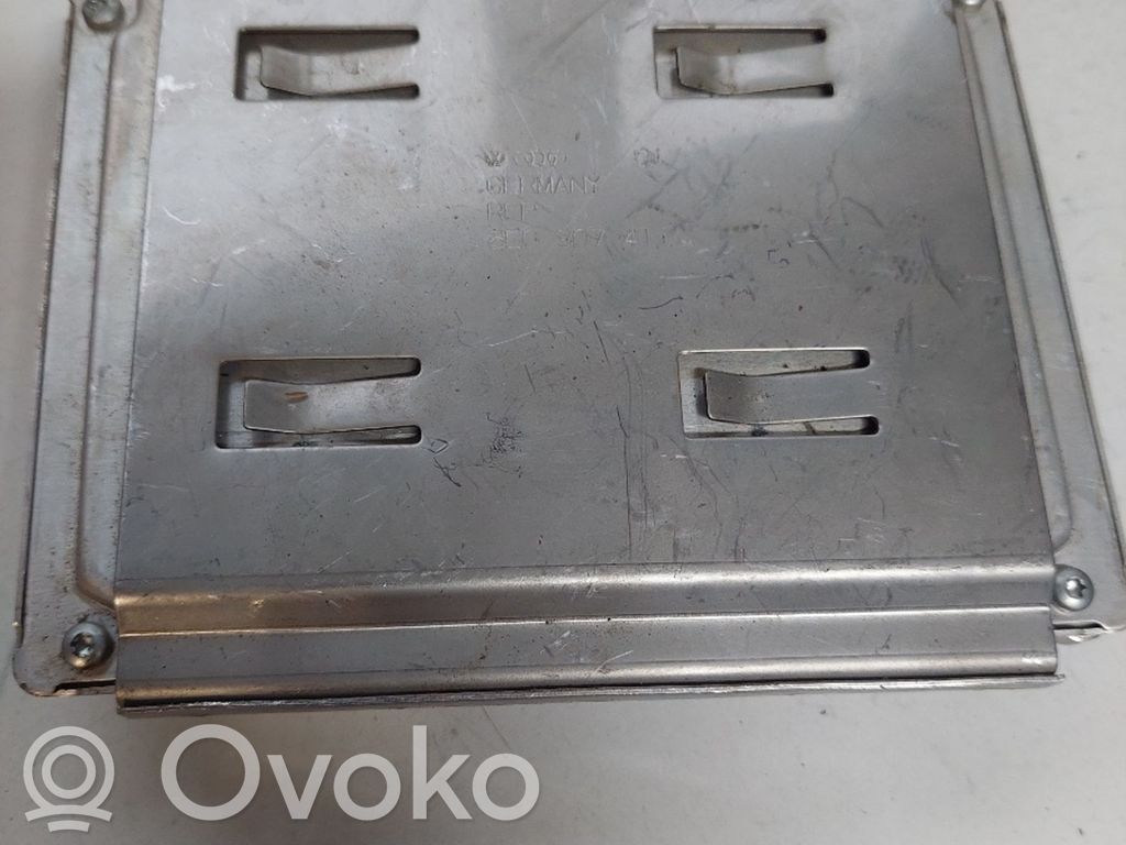Engine control unit/module   8E0907411