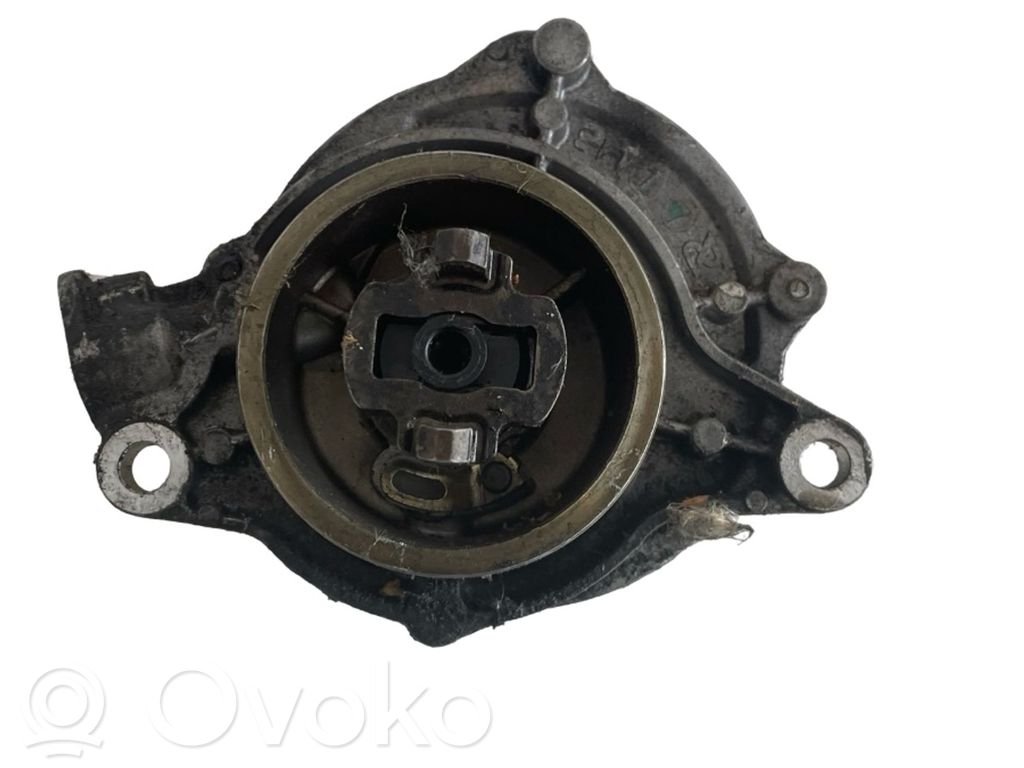 Vacuum pump   779123204