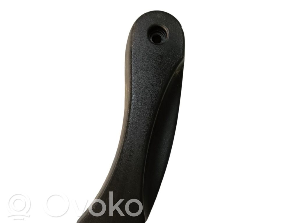 Variklio dangčio (kapoto) rankenėlė   8240607