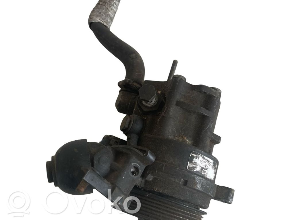 Ohjaustehostimen pumppu   67600700