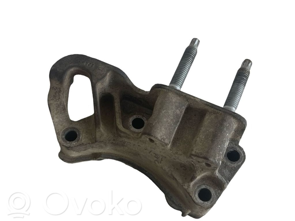 Engine mount bracket   3M516030