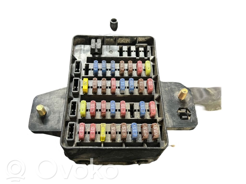 Módulo de fusible   8211008000
