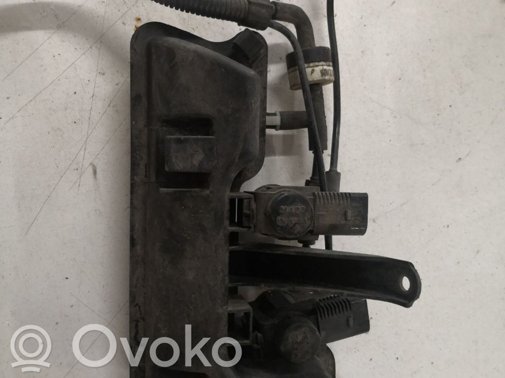 Audi A3 S3 8P Polttoainesäiliö 