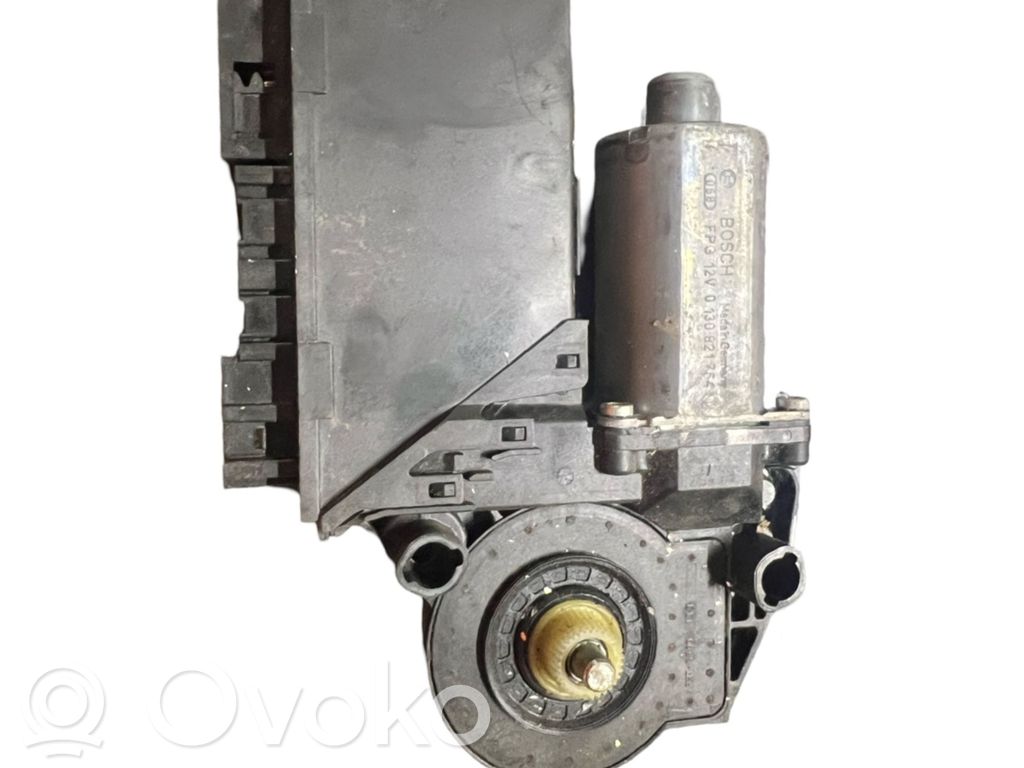 Kulmaikkunalasi   8E1959802H