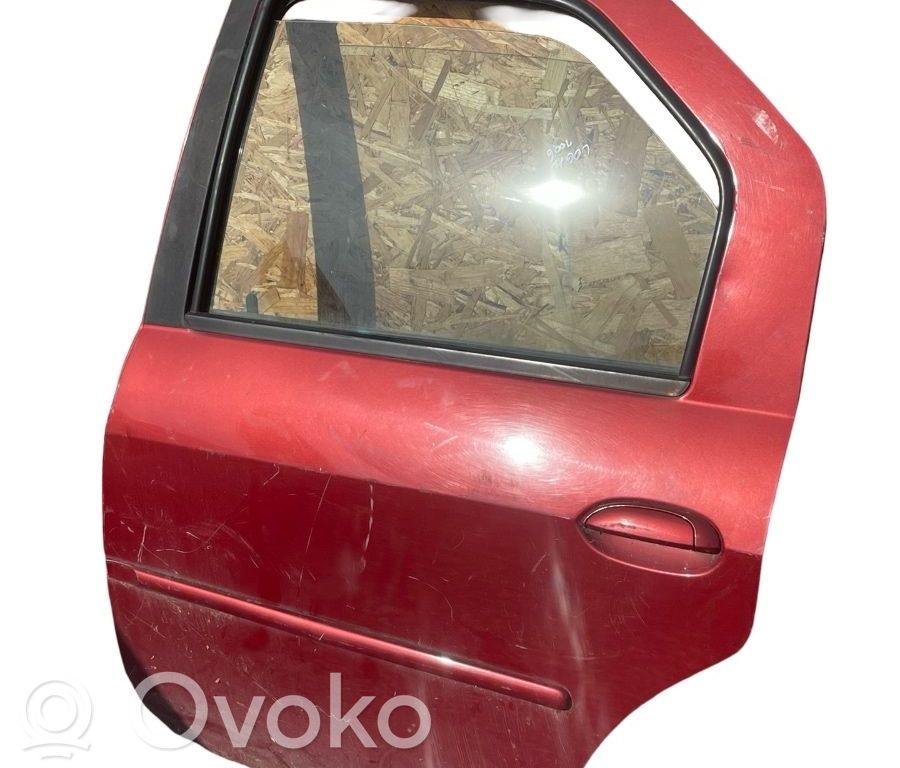 Dacia Logan I Puerta trasera 