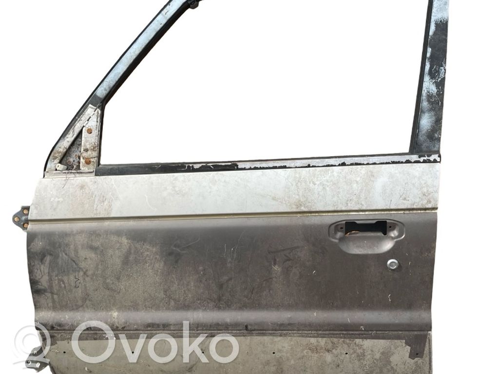 Mitsubishi Pajero Puerta delantera 