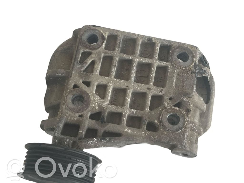 Soporte del alternador   059903143Q