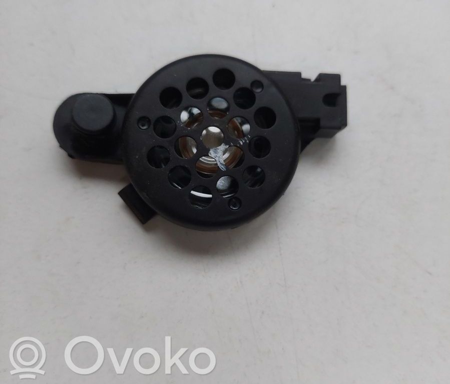 Volkswagen Golf VII Difuzor senzor parcare PDC 