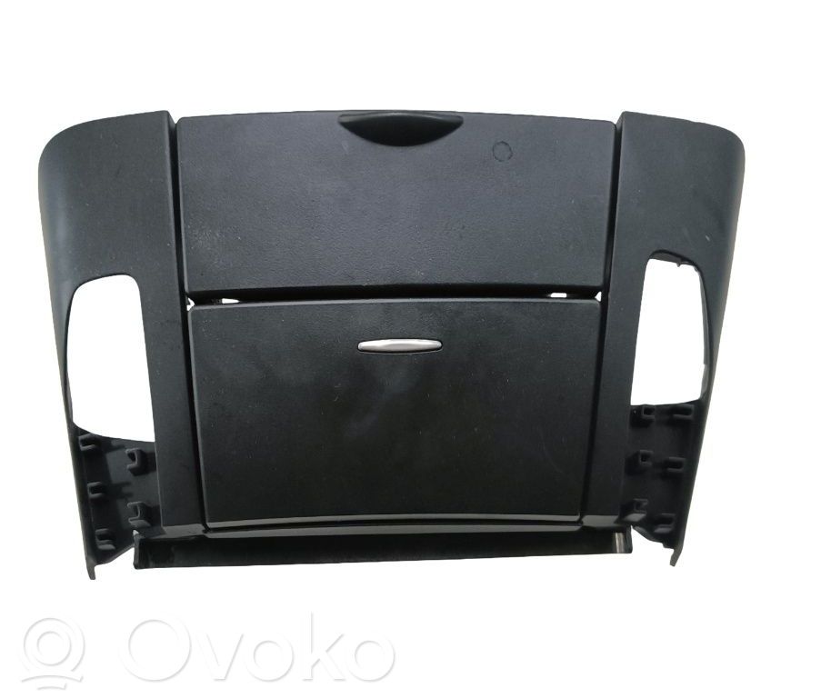 KIA Ceed Staufach Ablagefach 