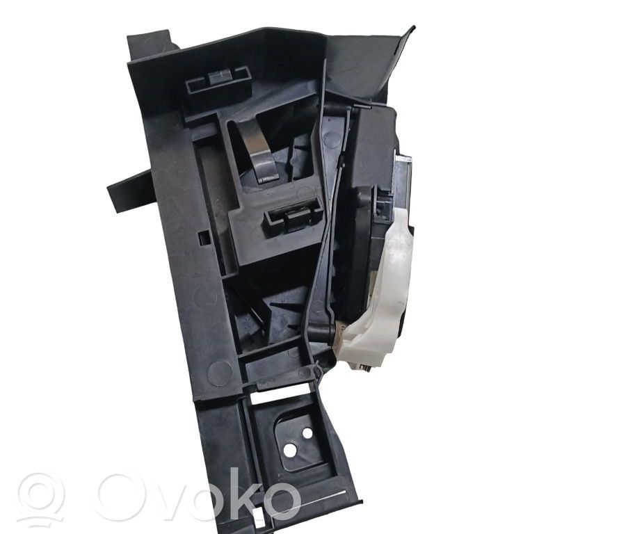 Takaoven lukko   BM5AA26413AF