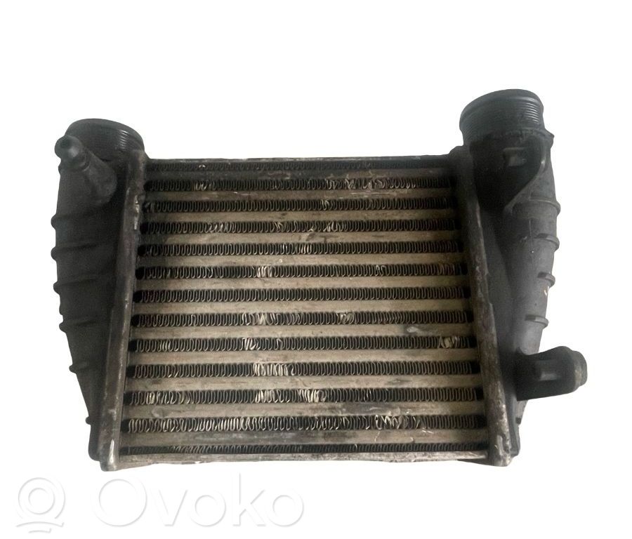Radiador intercooler   8E0145806Q