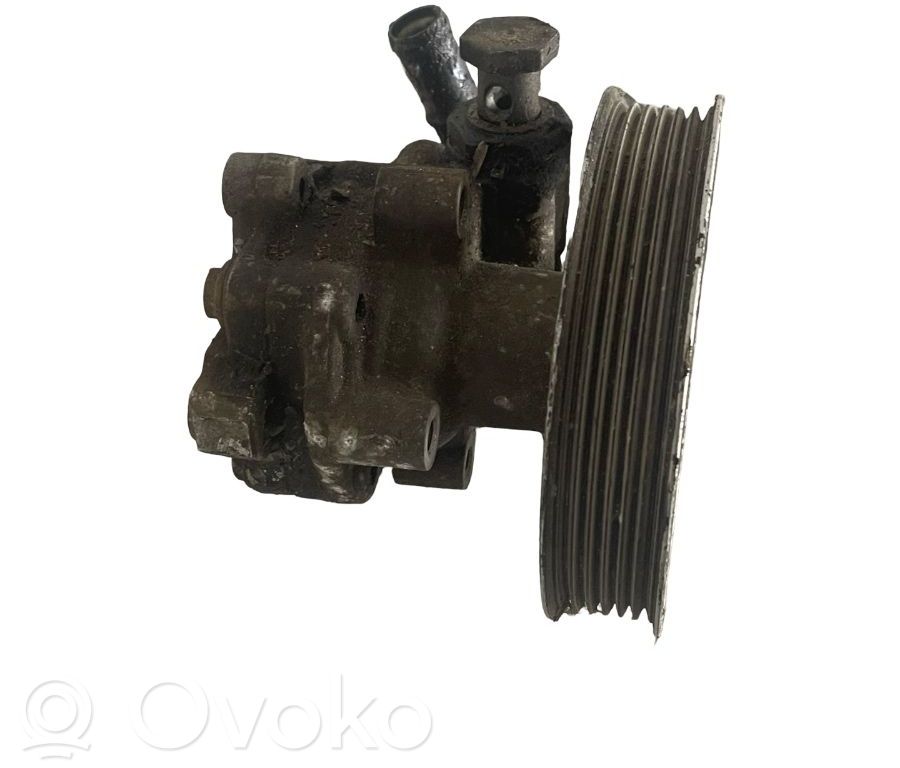 Ohjaustehostimen pumppu   06B145255