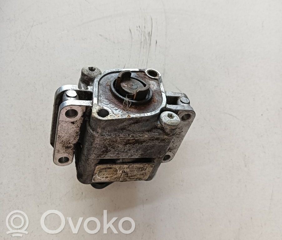 Audi A8 S8 D3 4E Ohjaustehostimen pumppu 