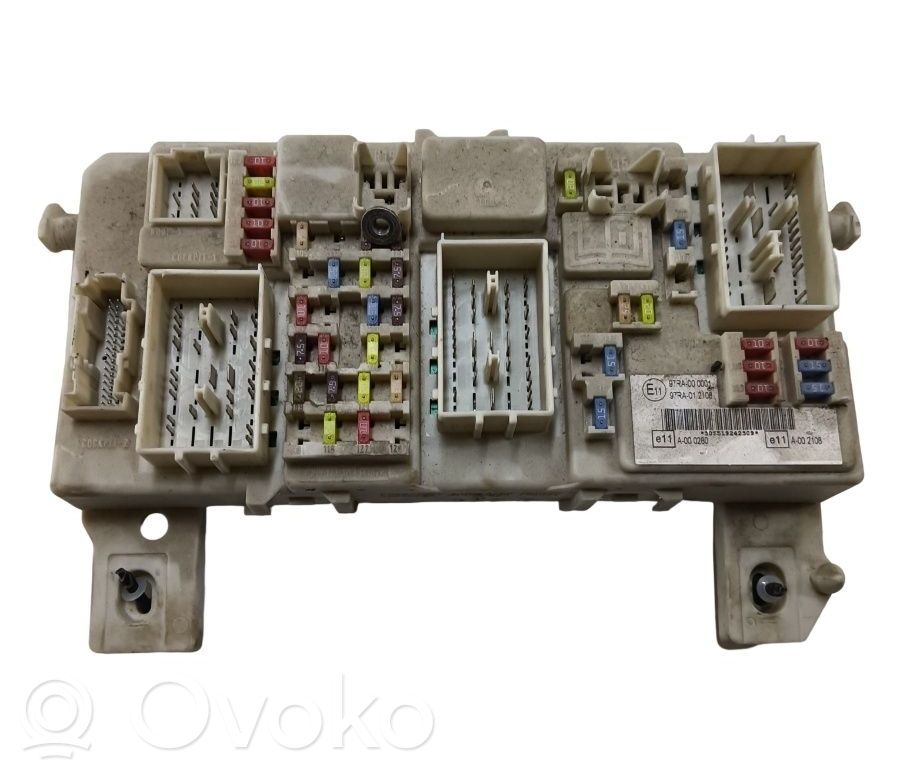 Fuse module   7M5T14A073CD
