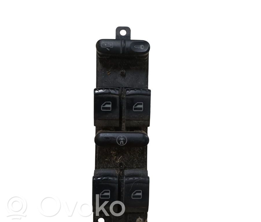 Electric window control switch   1J4959857