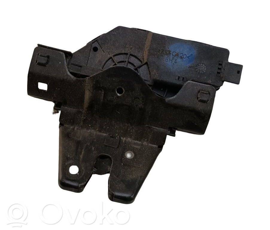 Serrure de loquet coffre   8196401