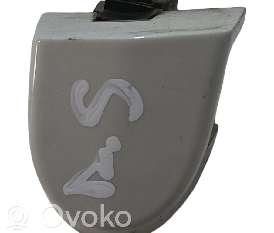 BMW X1 E84 Tapa manecilla puerta trasera 