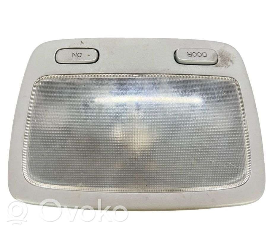Etuistuimen valo   928002E0