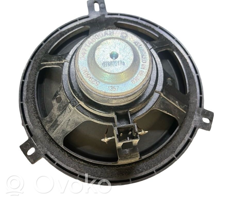 Altavoz de la puerta delantera   52960D