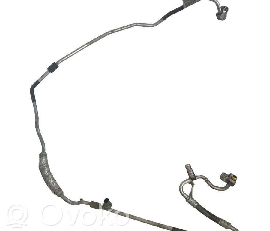 BMW X1 E84 Ilmastointilaitteen putki (A/C) 