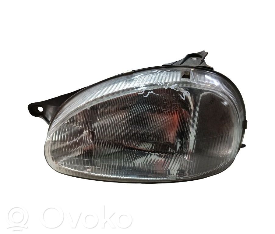 Opel Corsa B Faro/fanale 