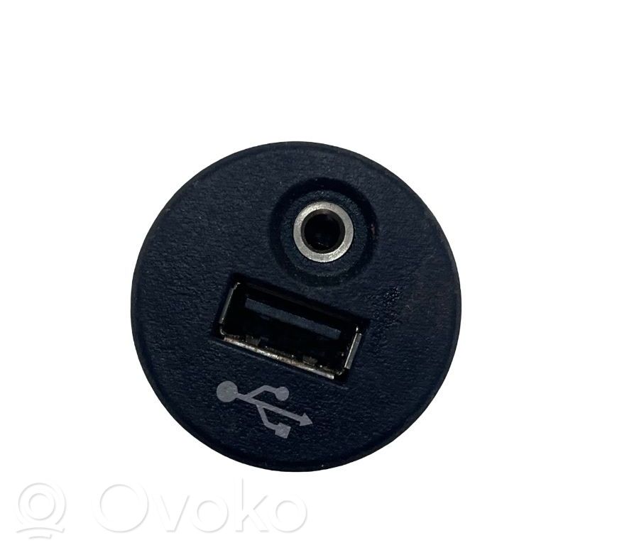Enchufe conector USB   28023BH00A
