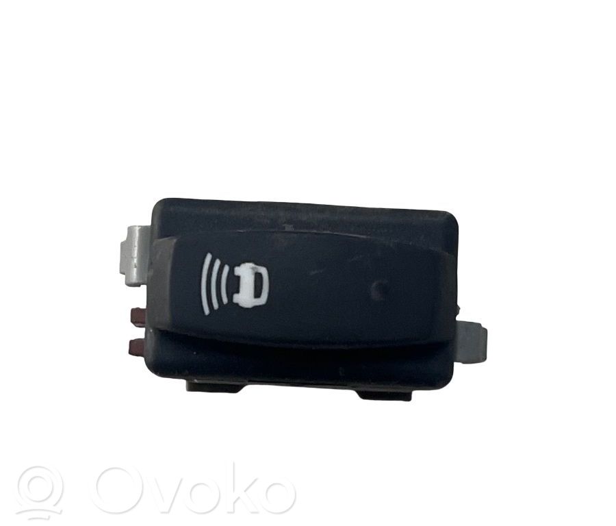 Interruptor del sensor de aparcamiento (PDC)   824108H