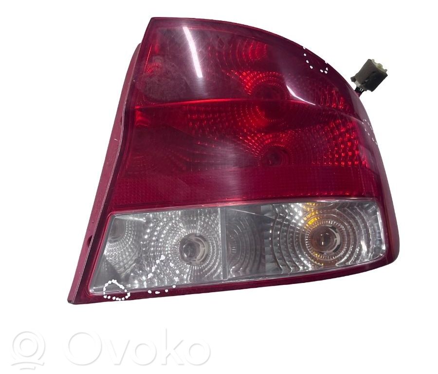 Rear/tail lights   300319R