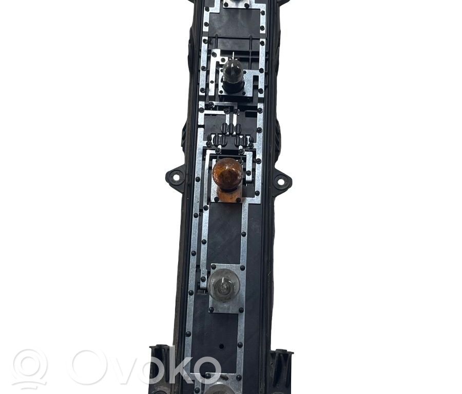 Iveco Daily 6th gen Element lampy tylnej 
