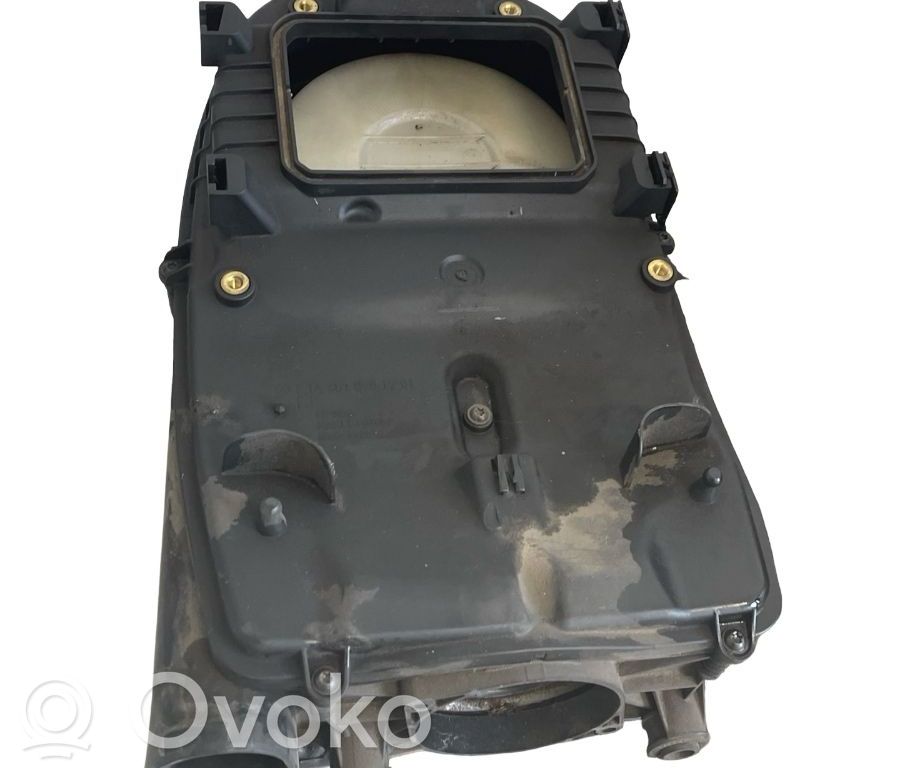 Air filter box   A6510901701