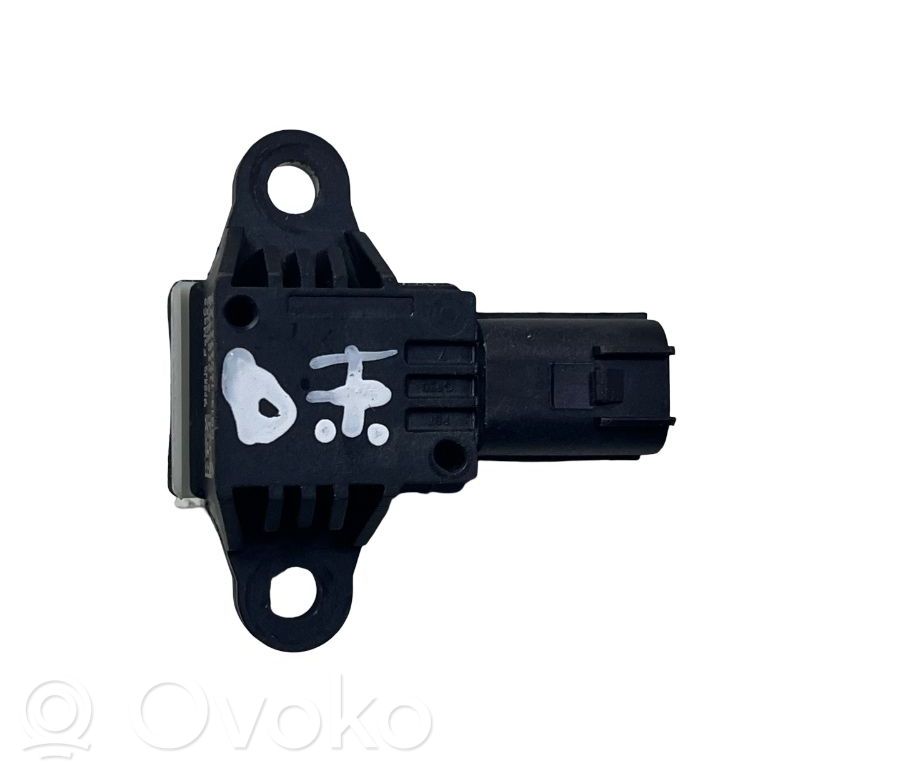Sensor impacto/accidente para activar Airbag   DG1314C676AA