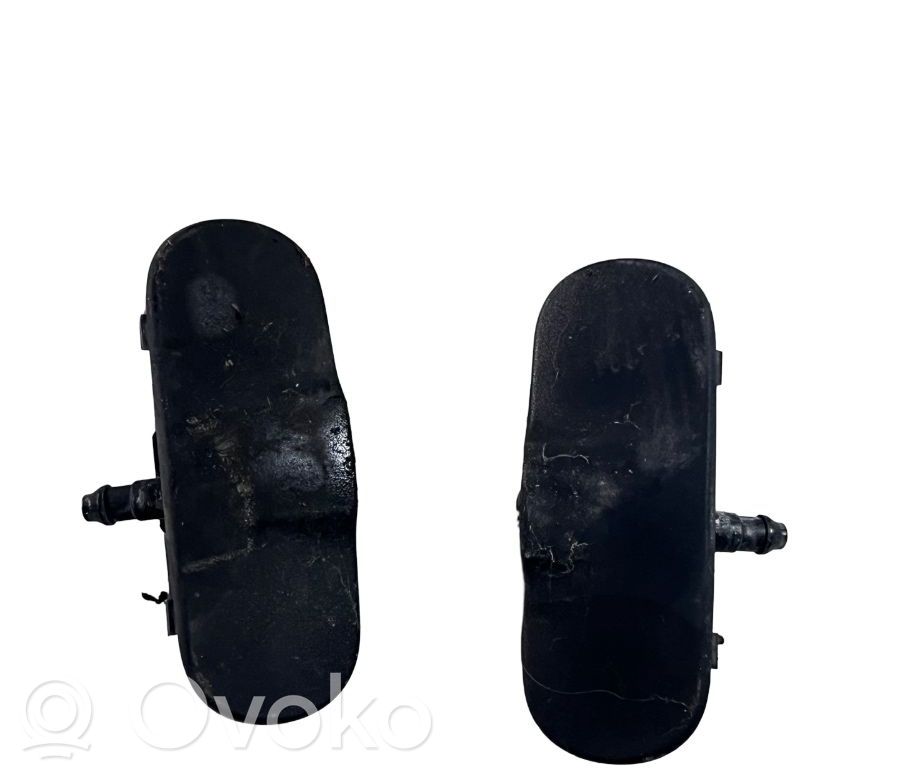 Windshield washer spray nozzle   8T0955988B