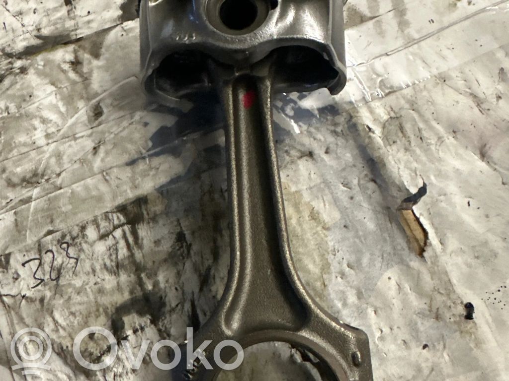 Volkswagen Scirocco Piston with connecting rod 