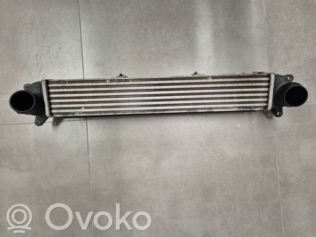 Hyundai i30 Interkūlerio radiatorius 