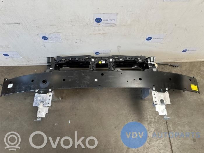 Mercedes-Benz EQS V297 Pas przedni 